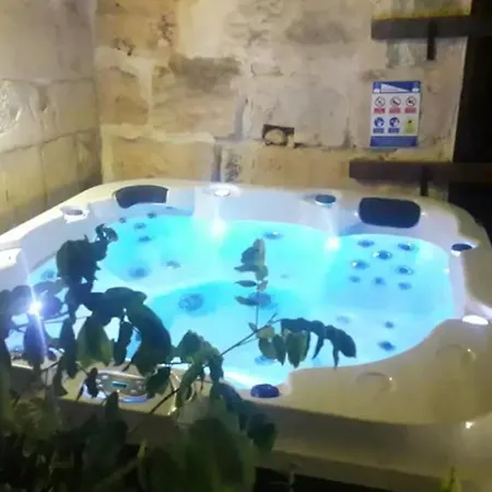 וילה Luxury House Of Character Golden Bay/manikata.