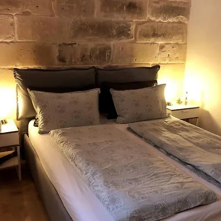 Luxury House Of Character Golden Bay/manikata. וילה