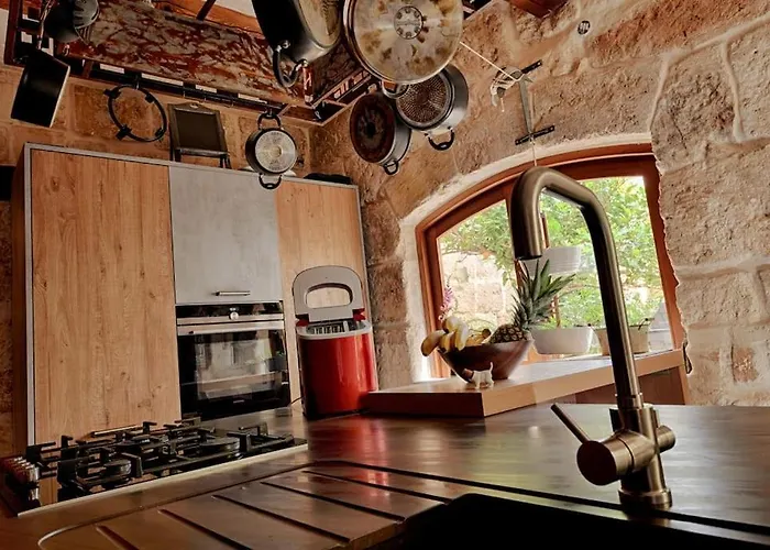 Luxury House Of Character Golden Bay/manikata. * St. Paul's Bay