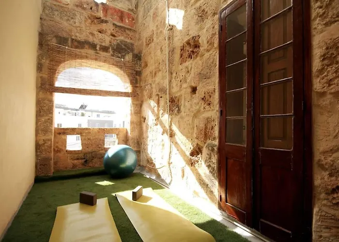 Luxury House Of Character Golden Bay/manikata. *