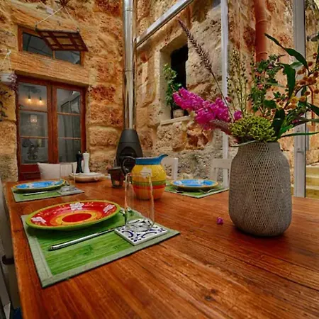 Willa Luxury House Of Character Golden Bay/manikata. St Paul's Bay