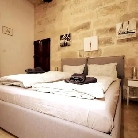 Villa Luxury House Of Character Golden Bay/manikata. San Pawl il-Baħar