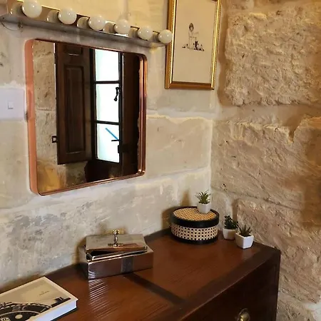 Luxury House Of Character Golden Bay/manikata. Willa