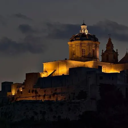 Luxury House Of Character Golden Bay/manikata. San Pawl il-Baħar