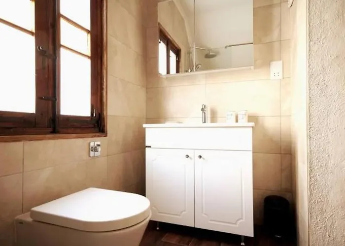 Luxury House Of Character Golden Bay/manikata. St Paul's Bay