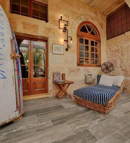 Luxury House Of Character Golden Bay/manikata. *