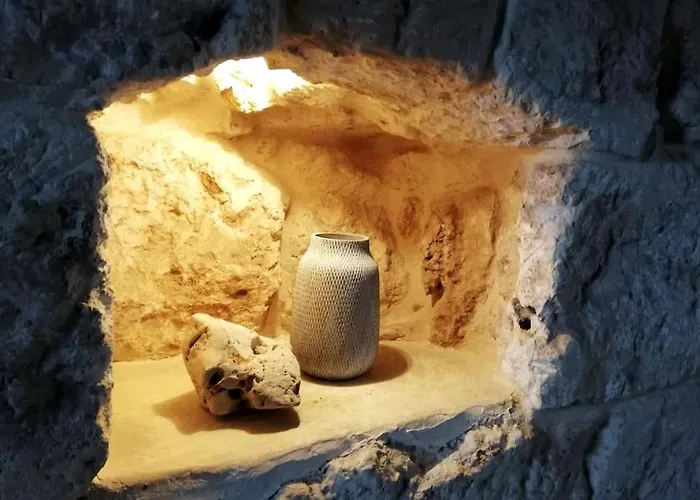 Luxury House Of Character Golden Bay/manikata. *