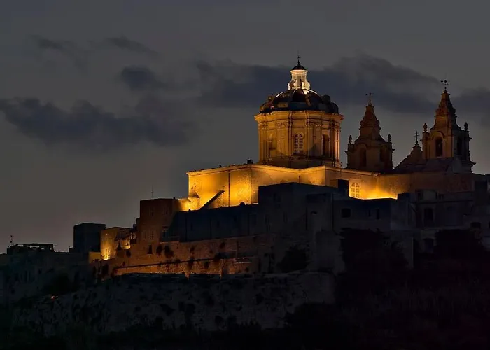 Luxury House Of Character Golden Bay/manikata. St Paul's Bay