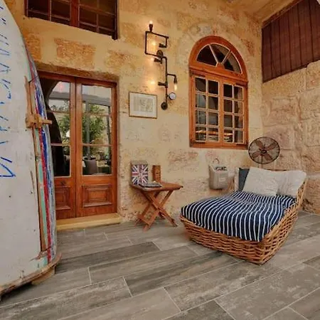 Luxury House Of Character Golden Bay/manikata. *