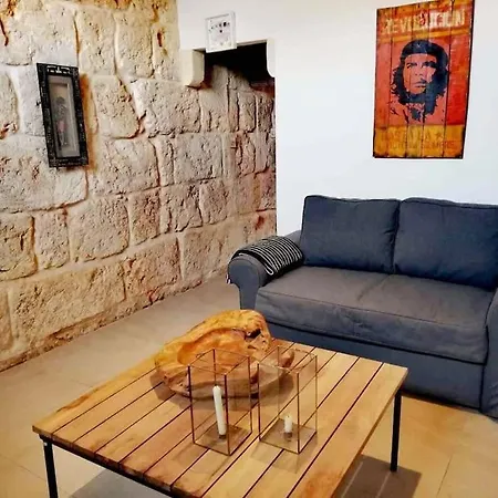 Luxury House Of Character Golden Bay/manikata. Βίλα *