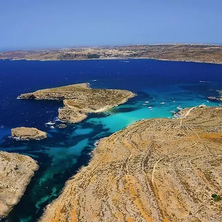 Luxury House Of Character Golden Bay/manikata. *