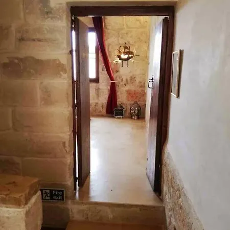 Βίλα Luxury House Of Character Golden Bay/manikata. Σεντ Πόλς Μπέι